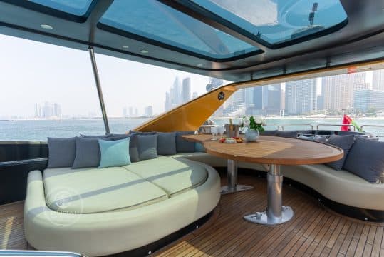 https://dubaiyachtingcompany.com/wp-content/uploads/2024/12/85ft-azimut-jacuzzi15.jpg