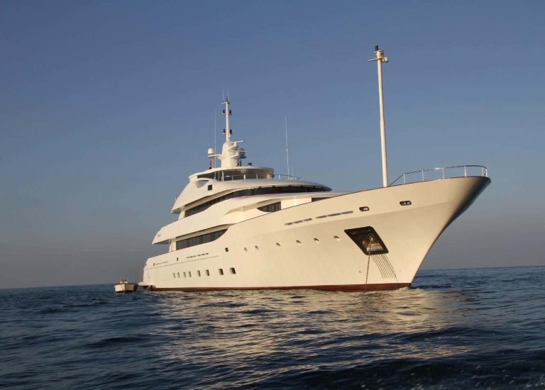 Custom Riviera 60M Sharjah 1 profile